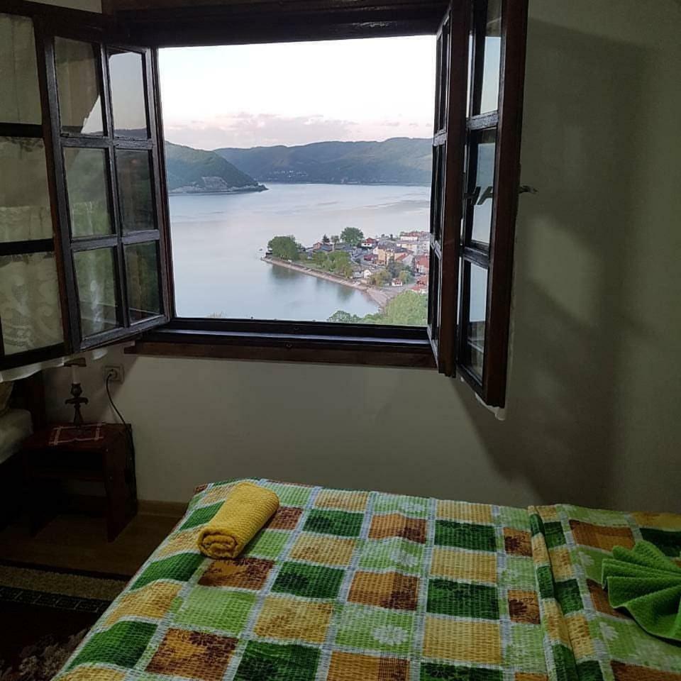B&B Jonovic Donji Milanovac Exterior photo